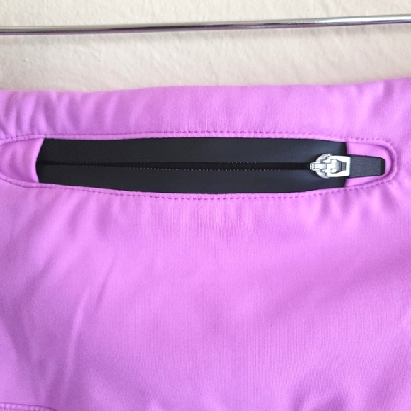 ALL ACCESS- Ultra High Rise Utility Pocket Legging in Future & Black. Size XS‎ - Picture 8 of 11